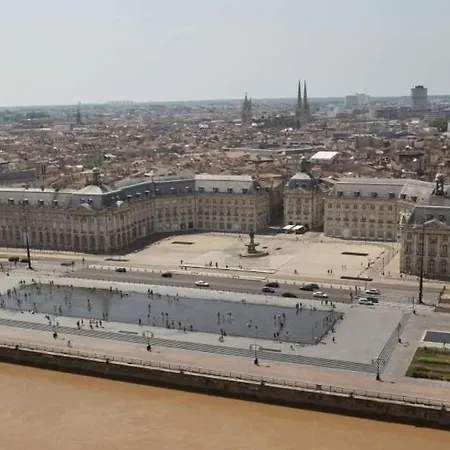 Appartement Chic Et Parking Hyper Centre Bordeaux